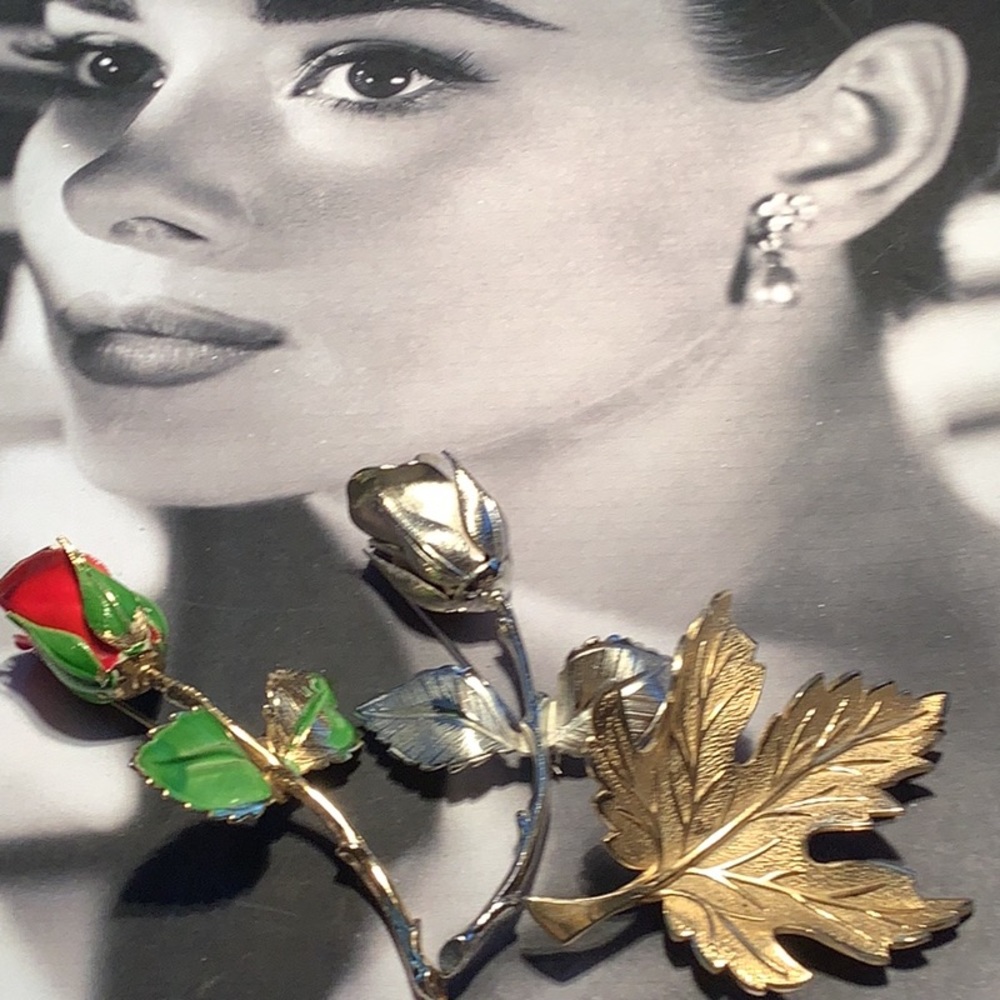 GIOVANNI 1950s RARE Enamel Rose 🌹 Pin, 1970 Maple Leaf & Silver-tone Rose Pin